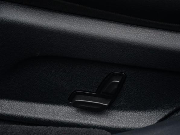 Mercedes-Benz E-Класс V (W213 S213 C238) Рестайлинг с пробегом 2020 года, цена 4 900 000 рублей, 60666 км, седан, Автокод Объявления