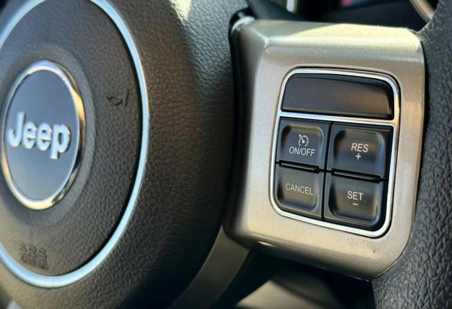 Jeep Grand Cherokee IV (WK2) с пробегом 2012 года, цена 2 100 000 рублей, 222301 км, внедорожник, Автокод Объявления