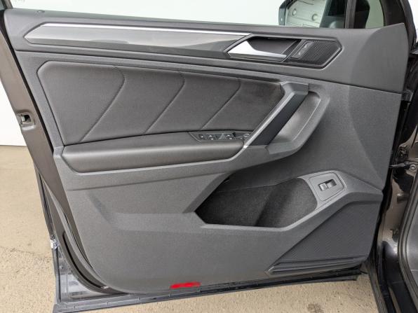 Volkswagen Tiguan II с пробегом 2018 года, цена 2 355 000 рублей, 102720 км, внедорожник, Автокод Объявления