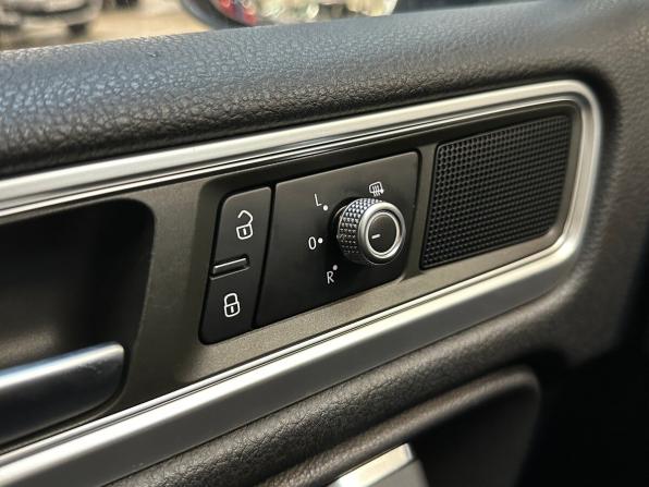 Volkswagen Touareg II Рестайлинг с пробегом 2015 года, цена 2 470 000 рублей, 179332 км, внедорожник, Автокод Объявления