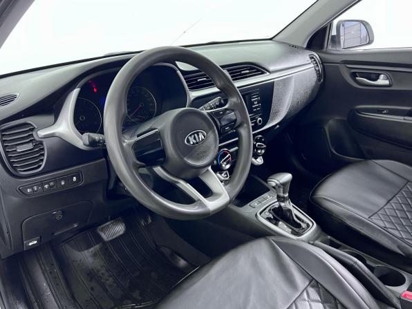 Kia Rio IV Рестайлинг с пробегом 2020 года, цена 799 000 рублей, 130593 км, седан, Автокод Объявления