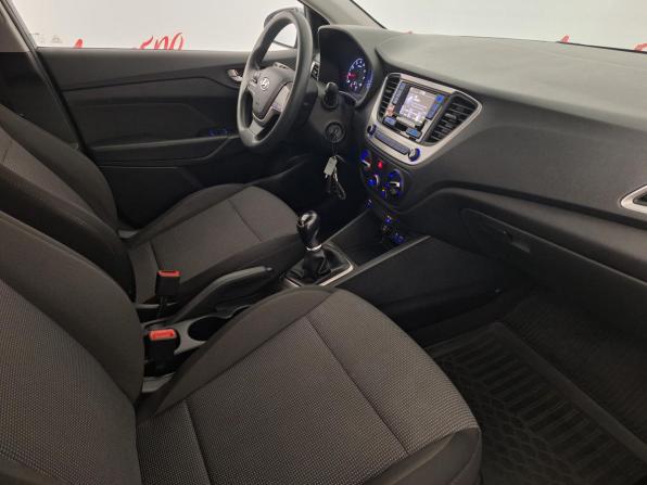 Hyundai Solaris II с пробегом 2018 года, цена 1 275 000 рублей, 109384 км, седан, Автокод Объявления