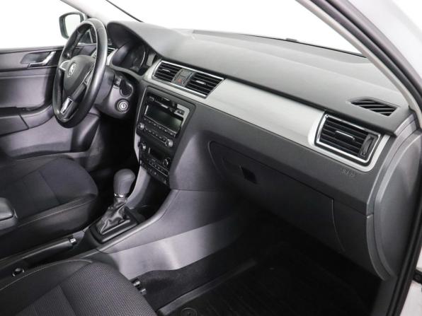 Skoda Rapid I с пробегом 2014 года, цена 997 000 рублей, 131757 км, лифтбек, Автокод Объявления