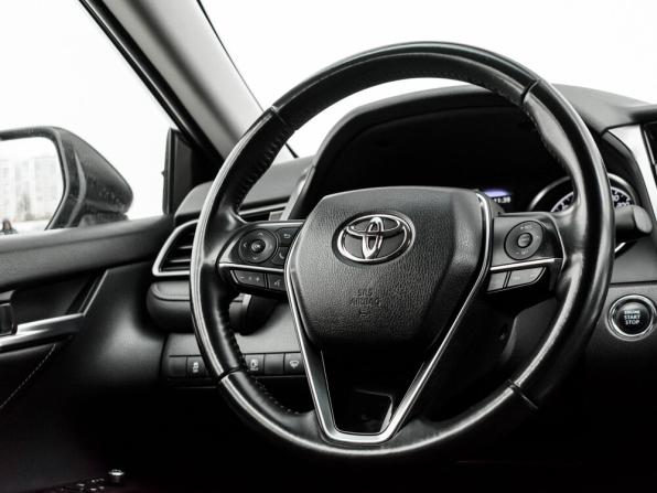 Toyota Camry VIII (XV70) Рестайлинг с пробегом 2021 года, цена 2 750 000 рублей, 92662 км, седан, Автокод Объявления