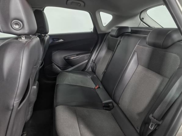 Opel Astra J с пробегом 2010 года, цена 489 000 рублей, 209717 км, хэтчбек, Автокод Объявления