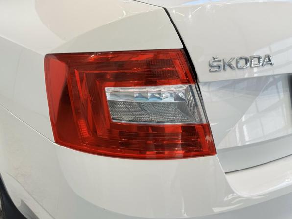 Skoda Octavia III (A7) с пробегом 2015 года, цена 1 100 000 рублей, 217000 км, лифтбек, Автокод Объявления