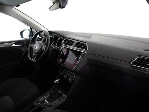 Volkswagen Tiguan II с пробегом 2018 года, цена 2 099 000 рублей, 125034 км, внедорожник, Автокод Объявления