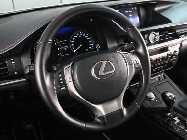 Lexus ES VI с пробегом 2015 года, цена 2 299 000 рублей, 193055 км, седан, Автокод Объявления
