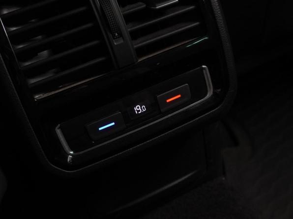 Volkswagen Passat B8 Рестайлинг с пробегом 2020 года, цена 3 234 000 рублей, 158085 км, универсал, Автокод Объявления