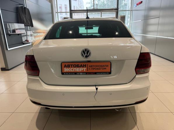 Volkswagen Polo V Рестайлинг с пробегом 2018 года, цена 749 000 рублей, 196000 км, седан, Автокод Объявления