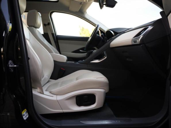 Jaguar E-Pace I с пробегом 2019 года, цена 2 750 000 рублей, 93033 км, внедорожник, Автокод Объявления