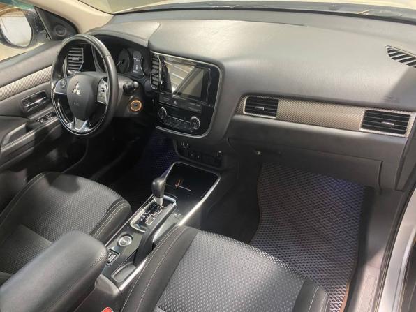 Mitsubishi Outlander III Рестайлинг 2 с пробегом 2017 года, цена 1 949 800 рублей, 108000 км, внедорожник, Автокод Объявления
