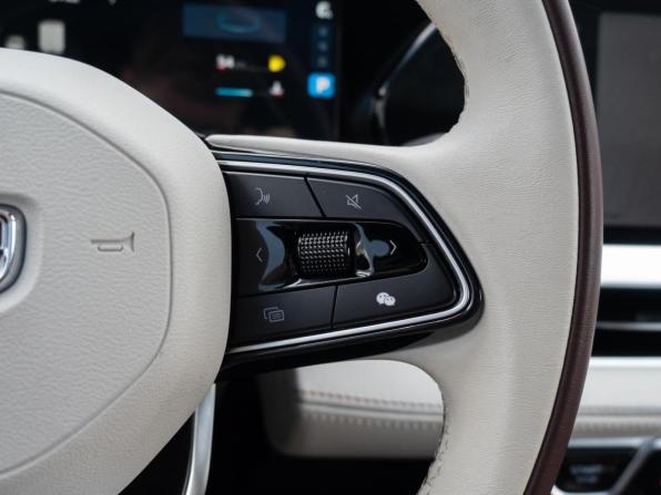 Geely Monjaro I с пробегом 2023 года, цена 3 110 000 рублей, 39583 км, внедорожник, Автокод Объявления