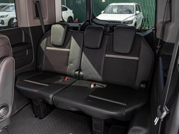 Honda Stepwgn V Рестайлинг с пробегом 2019 года, цена 2 420 000 рублей, 92485 км, минивэн, Автокод Объявления