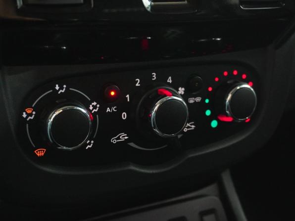 Renault Duster I Рестайлинг с пробегом 2016 года, цена 1 330 000 рублей, 107597 км, внедорожник, Автокод Объявления