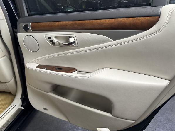 Lexus LS IV Рестайлинг 2 с пробегом 2012 года, цена 1 990 000 рублей, 243589 км, седан, Автокод Объявления