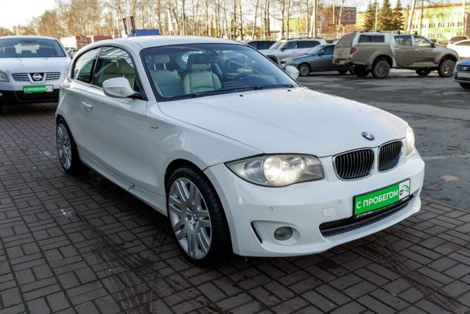 BMW 1 серии I (E81/E82/E87/E88) Рестайлинг с пробегом 2010 года, цена 655 000 рублей, 304000 км, хэтчбек, Автокод Объявления