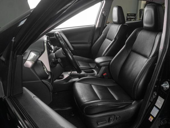 Toyota RAV4 IV (XA40) Рестайлинг с пробегом 2017 года, цена 2 349 000 рублей, 153364 км, внедорожник, Автокод Объявления
