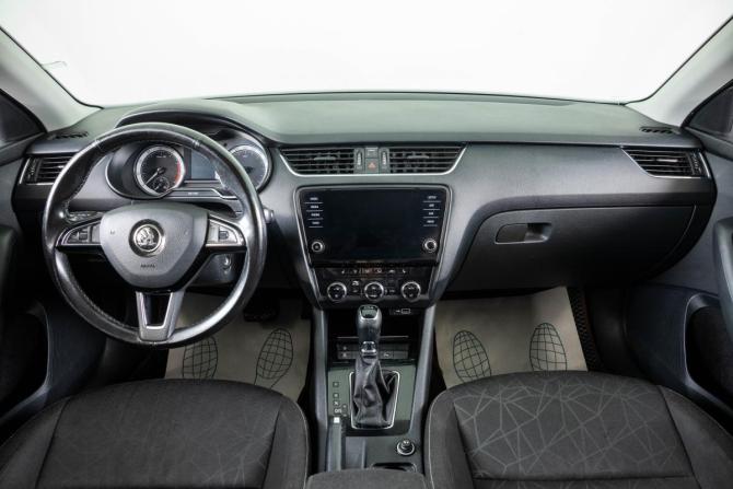 Skoda Octavia III (A7) Рестайлинг с пробегом 2019 года, цена 1 849 000 рублей, 181500 км, лифтбек, Автокод Объявления
