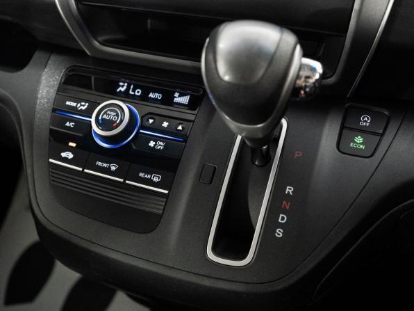 Honda Freed II с пробегом 2017 года, цена 1 449 500 рублей, 83268 км, компактвэн, Автокод Объявления