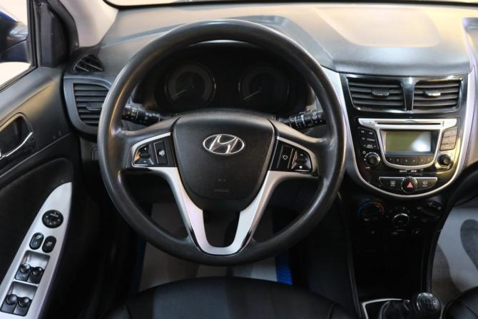 Hyundai Solaris I с пробегом 2012 года, цена 579 000 рублей, 176475 км, хэтчбек, Автокод Объявления