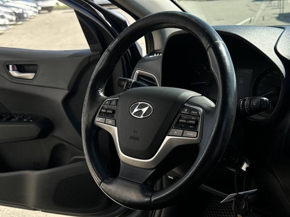 Hyundai Solaris II с пробегом 2019 года, цена 1 230 000 рублей, 125921 км, седан, Автокод Объявления