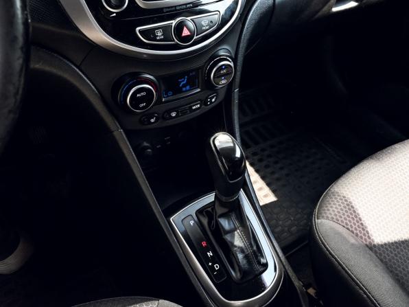 Hyundai Solaris I Рестайлинг с пробегом 2014 года, цена 1 005 000 рублей, 174080 км, хэтчбек, Автокод Объявления