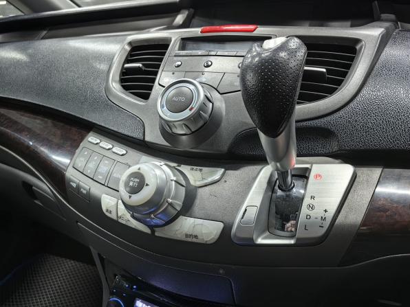 Honda Odyssey III с пробегом 2003 года, цена 920 000 рублей, 339404 км, компактвэн, Автокод Объявления