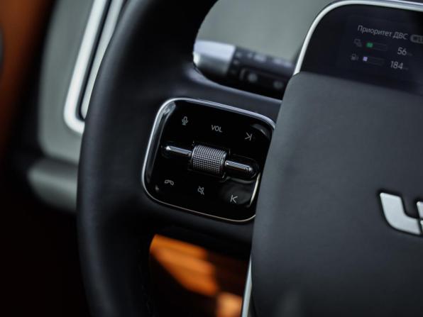 Li Auto (Lixiang) L7 I Рестайлинг с пробегом 2024 года, цена 6 499 000 рублей, 34550 км, внедорожник, Автокод Объявления