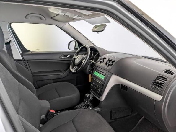 Skoda Yeti I Рестайлинг с пробегом 2014 года, цена 1 265 000 рублей, 102059 км, внедорожник, Автокод Объявления