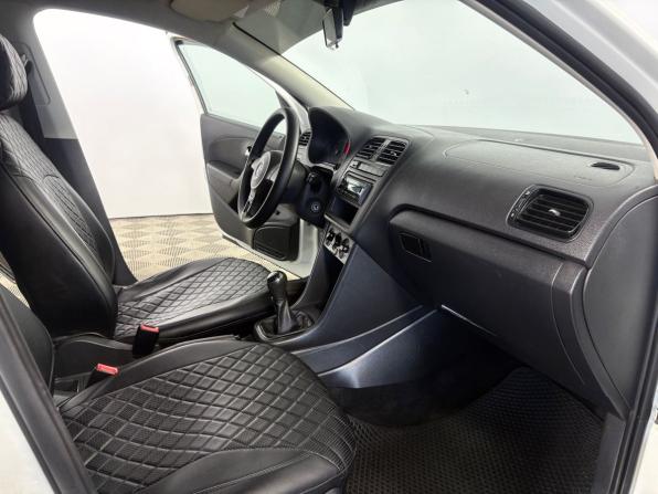 Volkswagen Polo V с пробегом 2014 года, цена 650 000 рублей, 213239 км, седан, Автокод Объявления