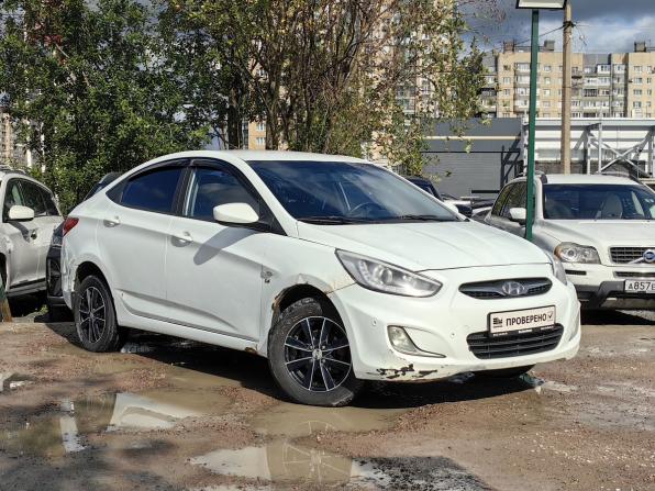 Hyundai Solaris I с пробегом 2013 года, цена 529 000 рублей, 235000 км, седан, Автокод Объявления