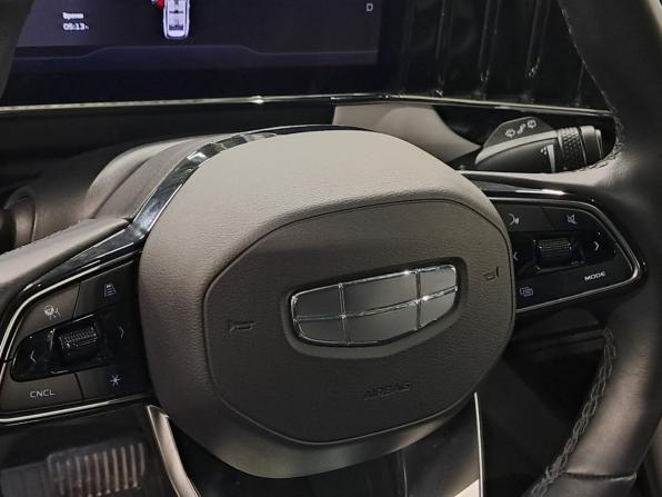 Geely Atlas II с пробегом 2023 года, цена 2 600 000 рублей, 35000 км, внедорожник, Автокод Объявления