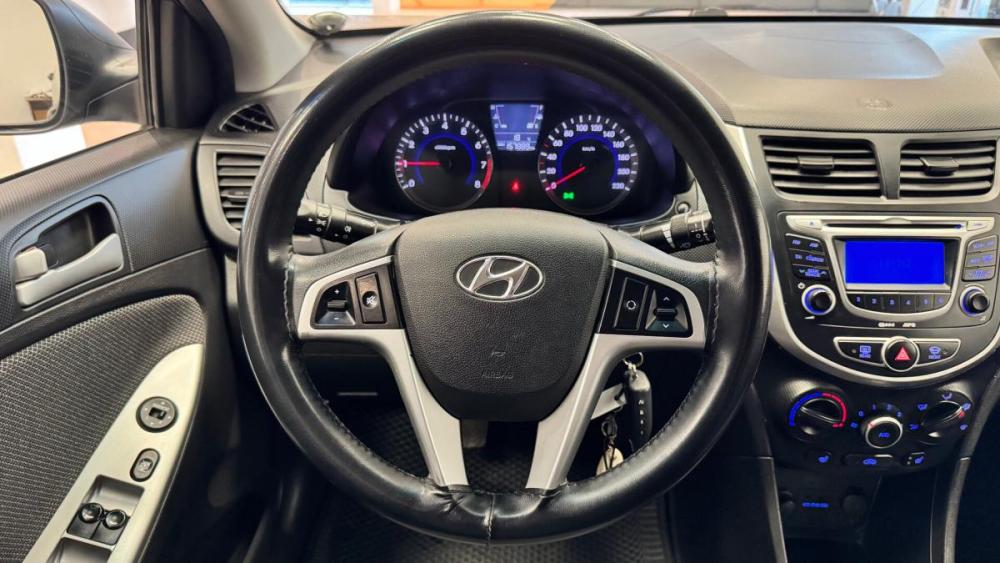 Hyundai Solaris I Киров  - изображение 11
