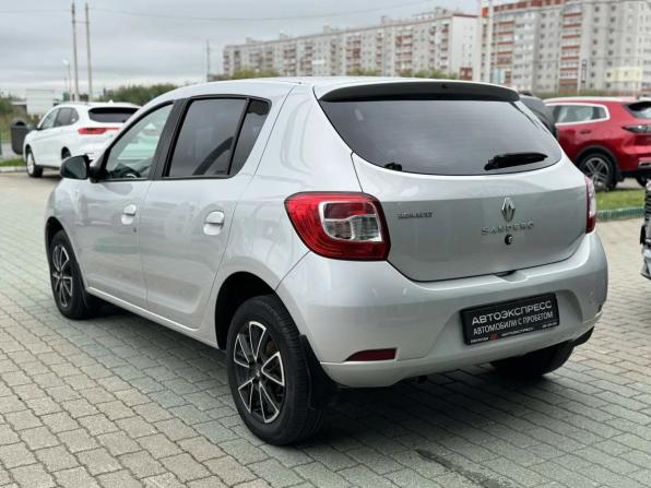 Renault Sandero II с пробегом 2016 года, цена 845 000 рублей, 79000 км, хэтчбек, Автокод Объявления