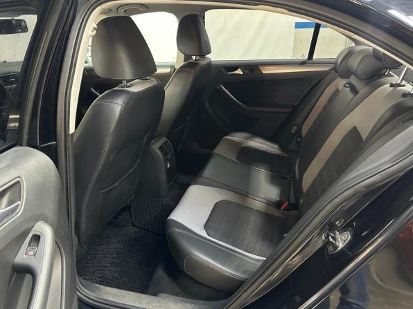 Volkswagen Jetta VI с пробегом 2013 года, цена 910 000 рублей, 177000 км, седан, Автокод Объявления