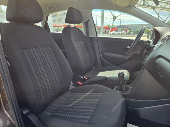 Volkswagen Polo V Рестайлинг с пробегом 2015 года, цена 1 096 400 рублей, 92238 км, седан, Автокод Объявления