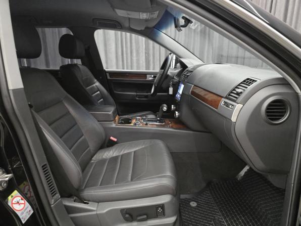 Volkswagen Touareg I Рестайлинг с пробегом 2007 года, цена 1 040 000 рублей, 215000 км, внедорожник, Автокод Объявления
