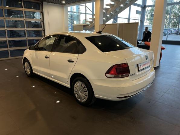 Volkswagen Polo V Рестайлинг с пробегом 2018 года, цена 595 000 рублей, 96161 км, седан, Автокод Объявления