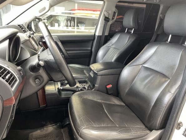 Toyota Land Cruiser Prado 150 Series Рестайлинг 1 с пробегом 2015 года, цена 3 729 000 рублей, 132000 км, внедорожник, Автокод Объявления