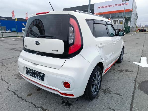 Kia Soul II Рестайлинг с пробегом 2018 года, цена 1 399 995 рублей, 189770 км, хэтчбек, Автокод Объявления