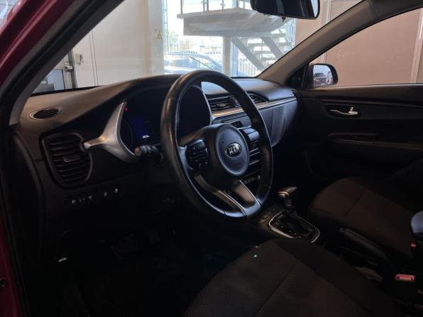 Kia Rio IV Рестайлинг с пробегом 2021 года, цена 2 052 000 рублей, 22215 км, хэтчбек, Автокод Объявления