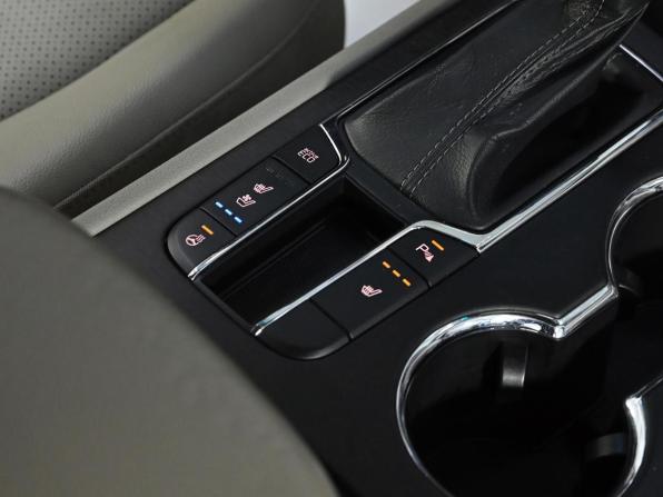 Kia Carnival III с пробегом 2020 года, цена 2 749 000 рублей, 131000 км, минивэн, Автокод Объявления