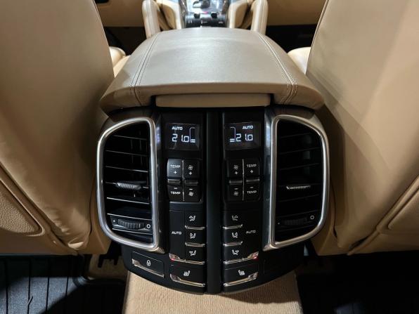 Porsche Cayenne II (958) с пробегом 2012 года, цена 1 750 000 рублей, 167559 км, внедорожник, Автокод Объявления