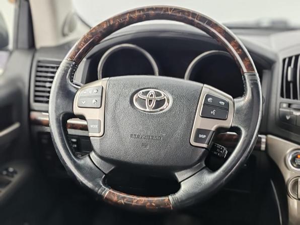 Toyota Land Cruiser 200 Series с пробегом 2008 года, цена 2 799 000 рублей, 325304 км, внедорожник, Автокод Объявления