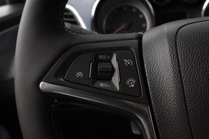 Opel Mokka I с пробегом 2014 года, цена 1 160 000 рублей, 159070 км, внедорожник, Автокод Объявления