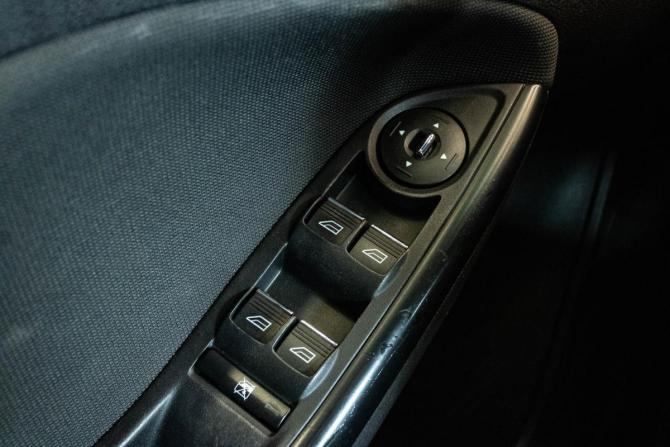 Ford Focus III с пробегом 2012 года, цена 690 000 рублей, 183941 км, хэтчбек, Автокод Объявления