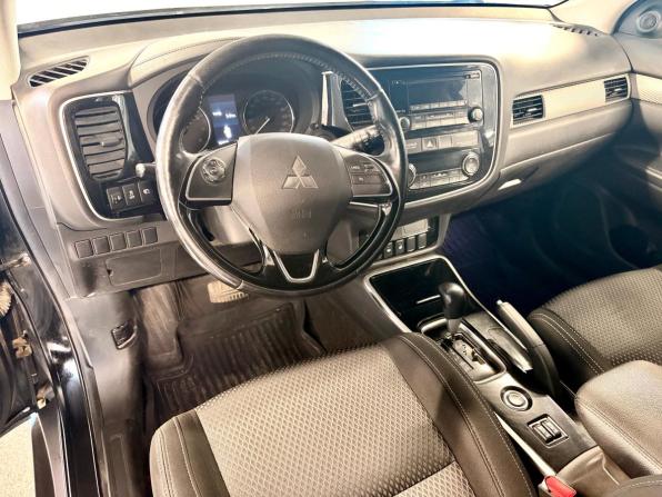 Mitsubishi Outlander III Рестайлинг 2 с пробегом 2017 года, цена 1 971 509 рублей, 132187 км, внедорожник, Автокод Объявления