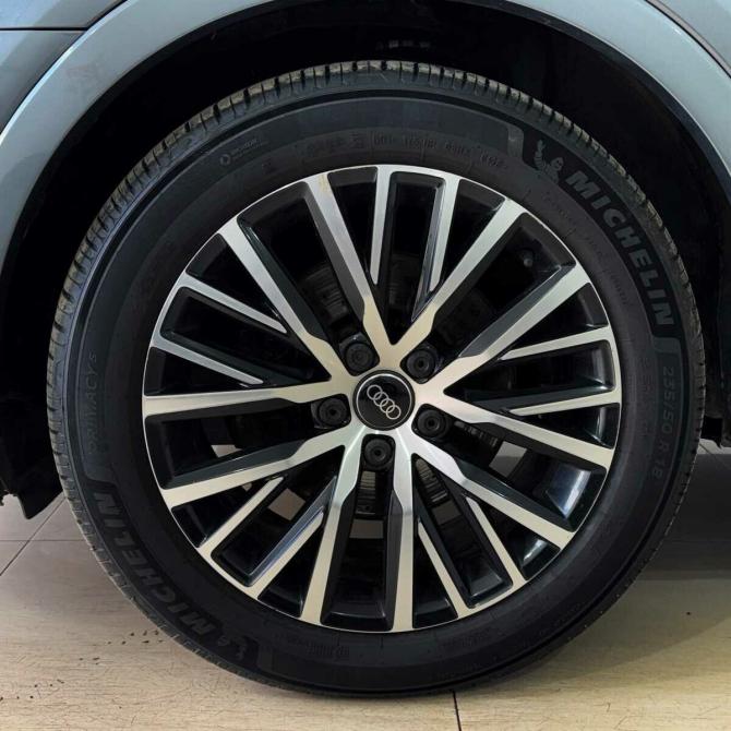Audi Q3 I (8U) Москва  - изображение 19