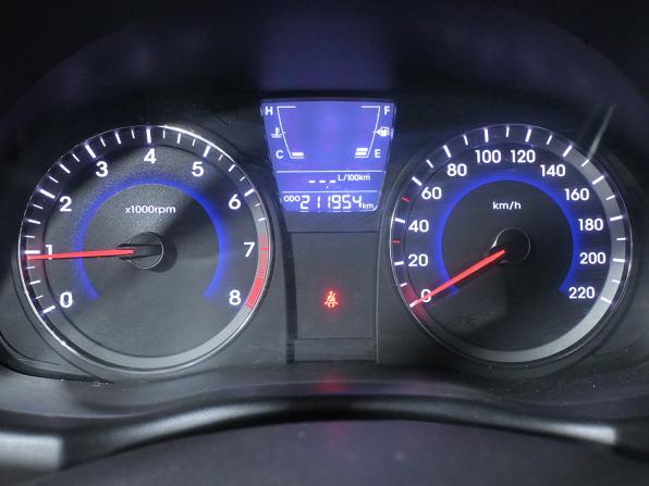 Hyundai Solaris I с пробегом 2013 года, цена 670 000 рублей, 212000 км, седан, Автокод Объявления
